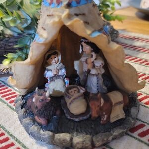 VTG Native American Nativity Figurine 6” Resin Christmas Holiday Jesus Teepee